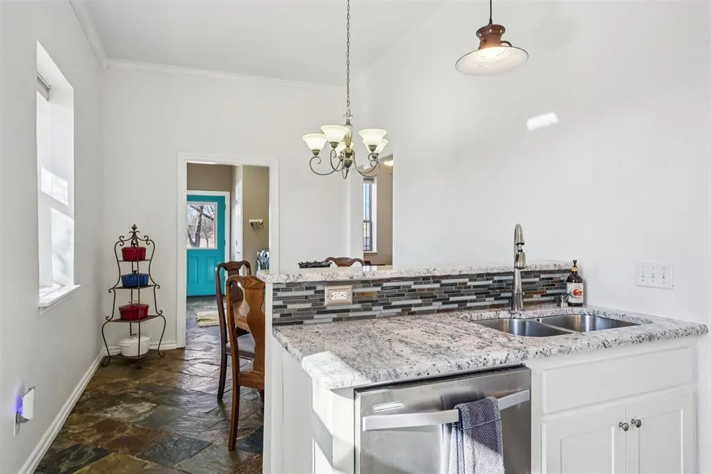 Photo 21 — 518 S Portland Avenue, Newcastle, OK 73065