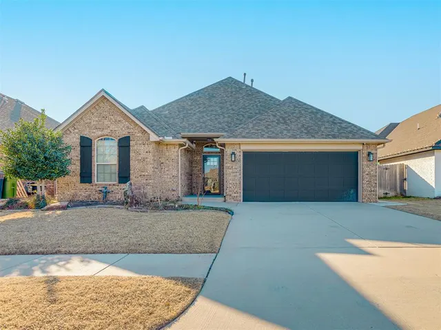 Photo 3 — 5116 SW 121st Court, Oklahoma City, OK 73173