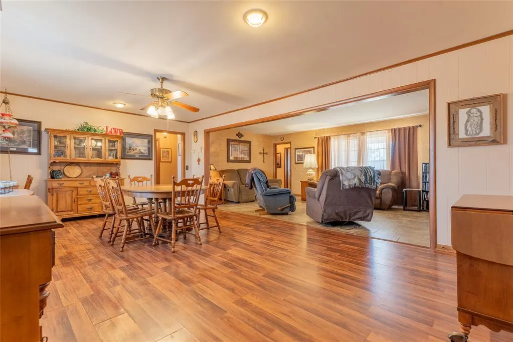 Photo 4 — 1413 Park Avenue, Clinton, OK 73601