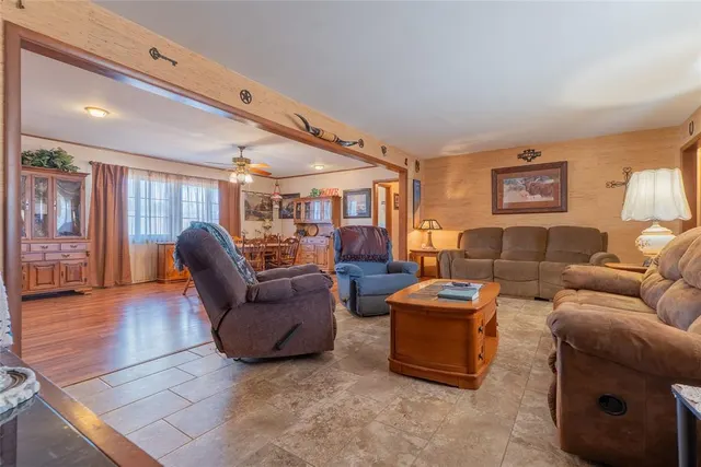 Photo 5 — 1413 Park Avenue, Clinton, OK 73601