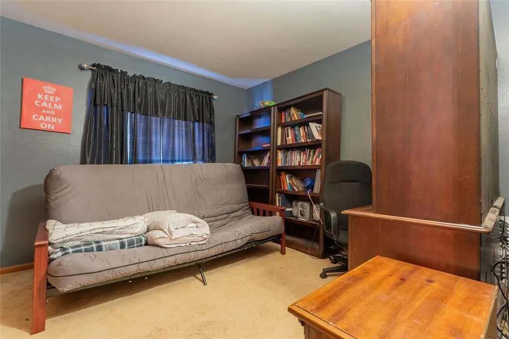 Photo 8 — 1413 Park Avenue, Clinton, OK 73601