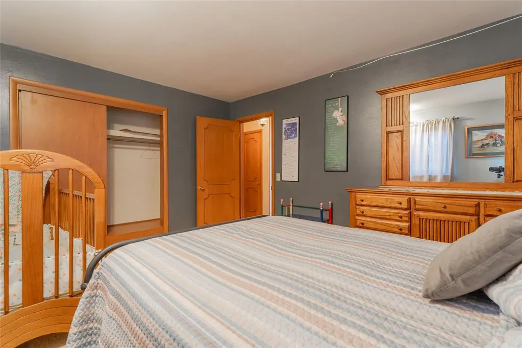 Photo 10 — 1413 Park Avenue, Clinton, OK 73601