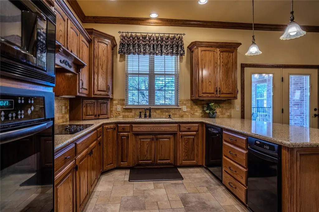 Photo 24 — 1416 Timber Creek, Weatherford, OK 73096