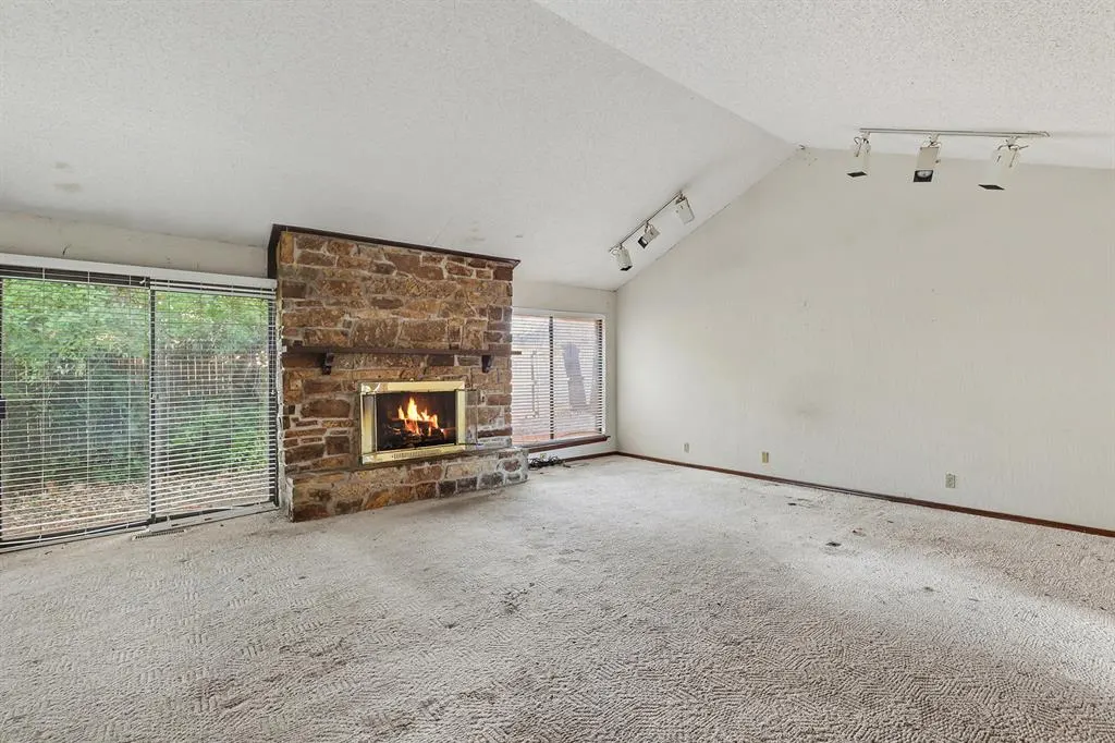 Photo 8 — 12108 Robinwood Place, Oklahoma City, OK 73120