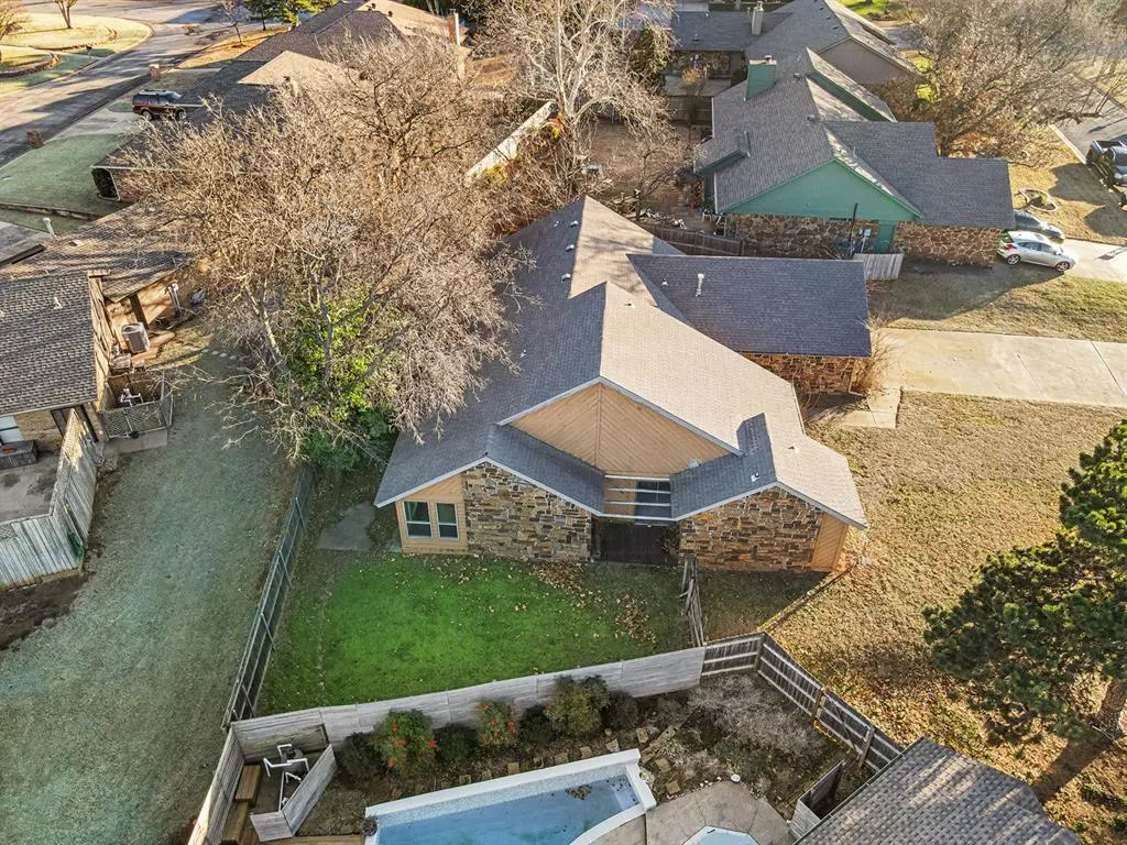 Photo 33 — 12108 Robinwood Place, Oklahoma City, OK 73120