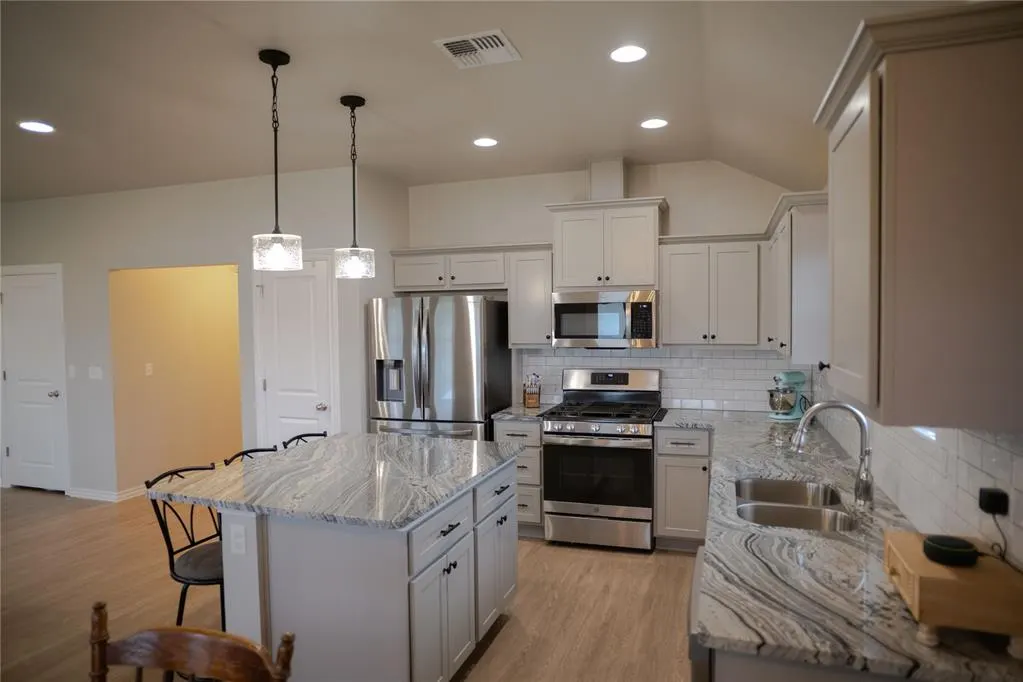 Photo 12 — 512 Horizon Drive, Altus, OK 73521