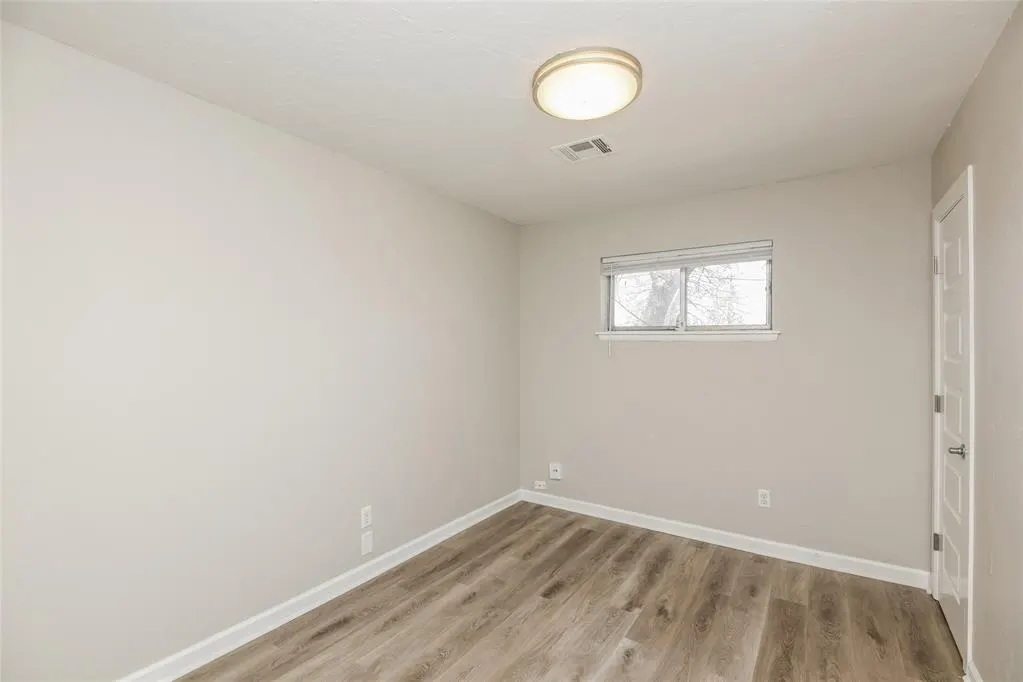 Photo 10 — 5713 NW 33rd, Oklahoma City, OK 73122