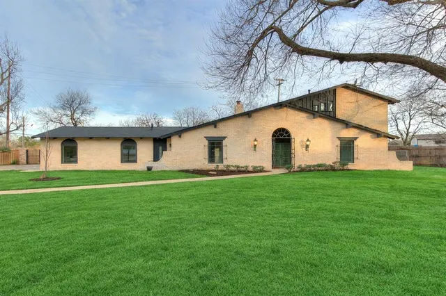 Front exterior — 2000 Morgan Drive, Norman, OK 73069