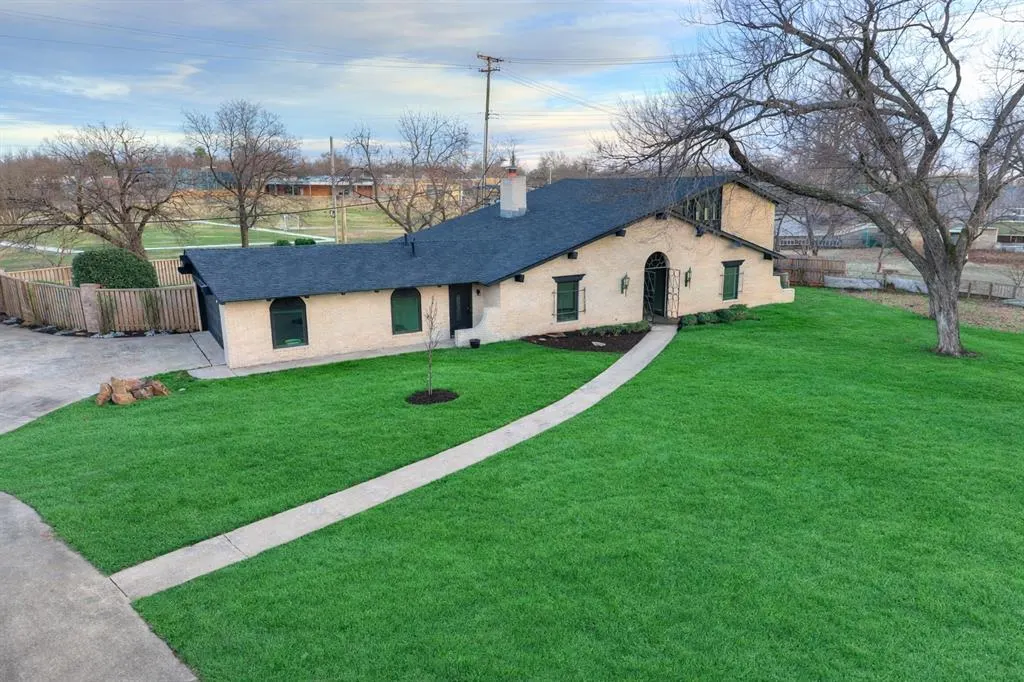 Photo 3 — 2000 Morgan Drive, Norman, OK 73069
