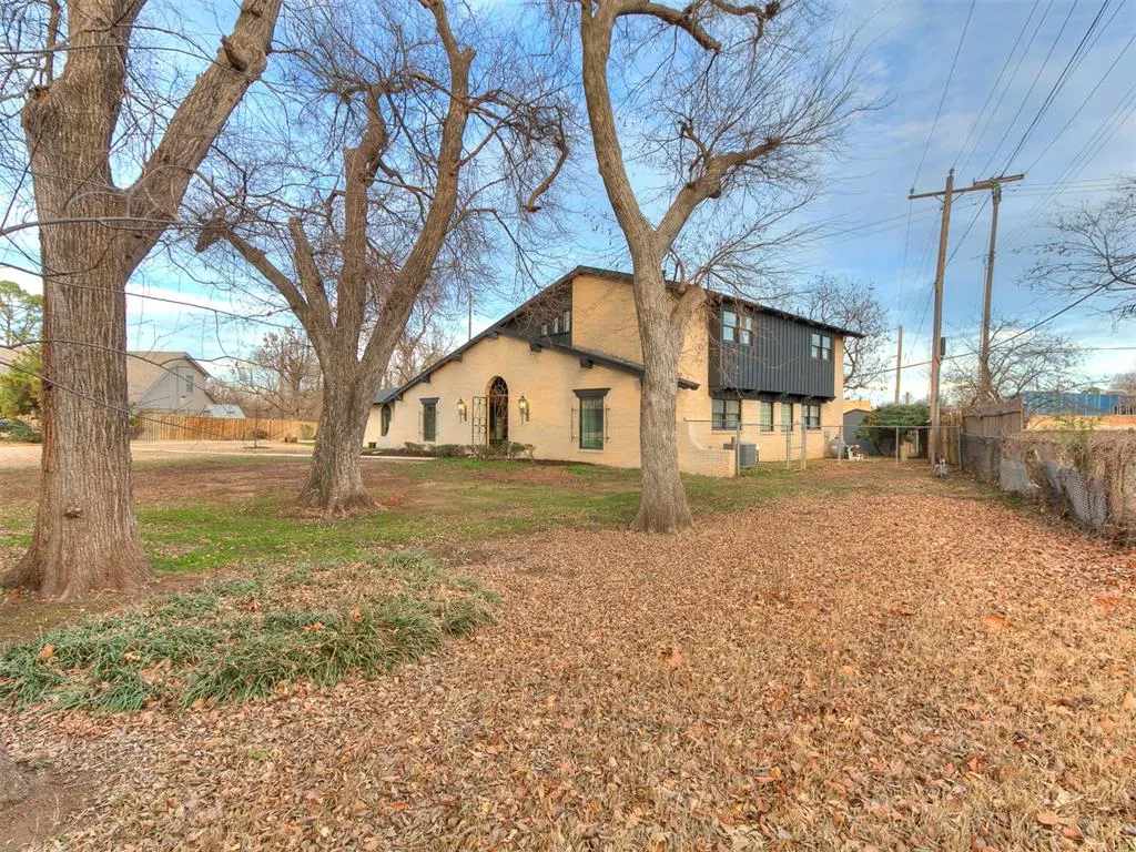 Photo 7 — 2000 Morgan Drive, Norman, OK 73069