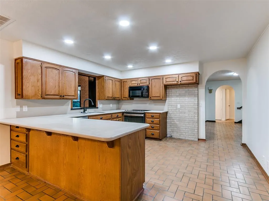 Photo 18 — 2000 Morgan Drive, Norman, OK 73069