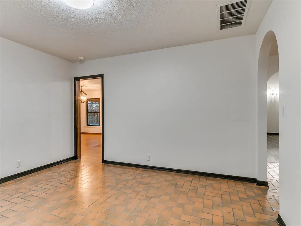 Photo 22 — 2000 Morgan Drive, Norman, OK 73069