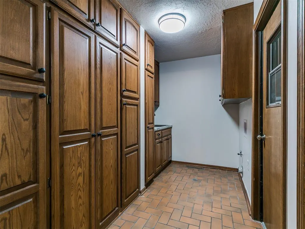 Photo 31 — 2000 Morgan Drive, Norman, OK 73069