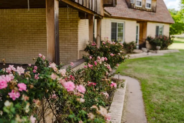 Photo 2 — 503 N Sheb Wooley Avenue, Erick, OK 73645