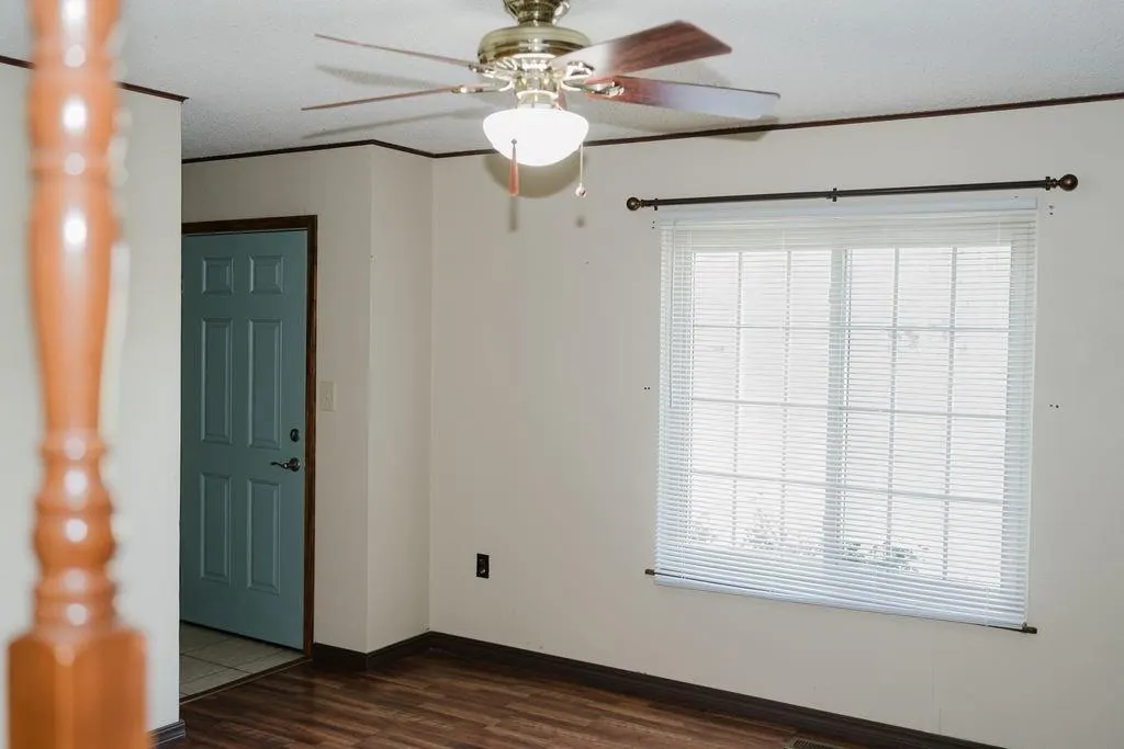 Photo 18 — 503 N Sheb Wooley Avenue, Erick, OK 73645