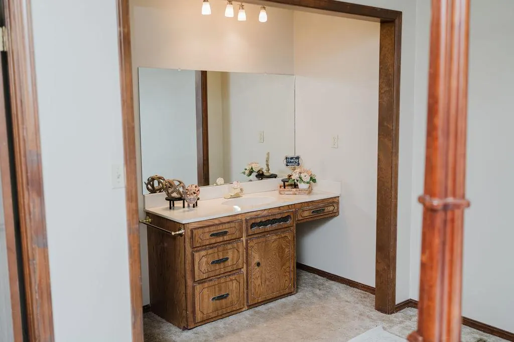 Photo 36 — 503 N Sheb Wooley Avenue, Erick, OK 73645