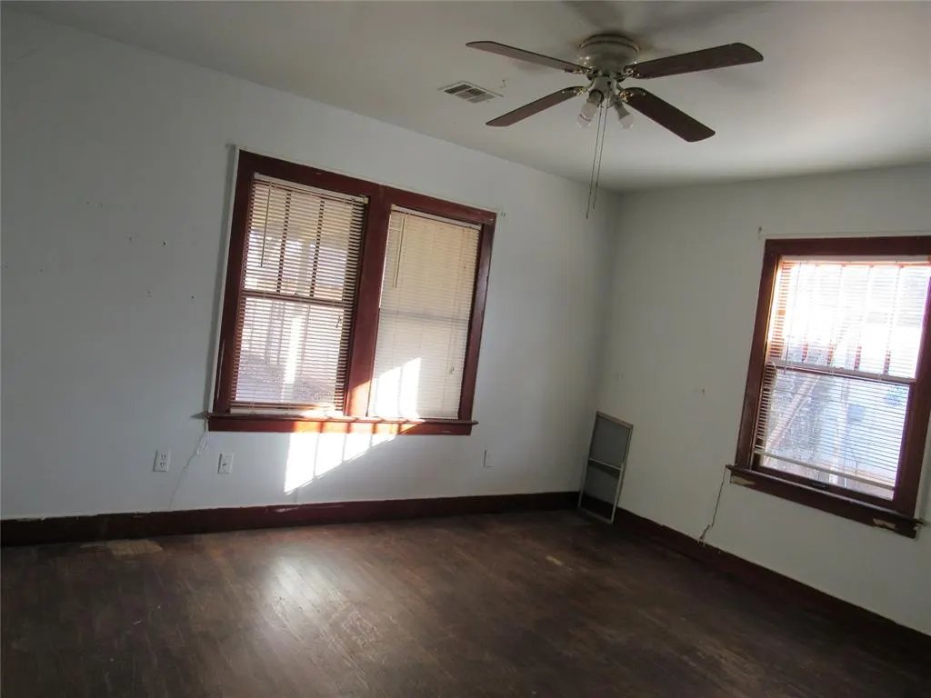 Photo 8 — 1424 N Lee Street, Altus, OK 73521