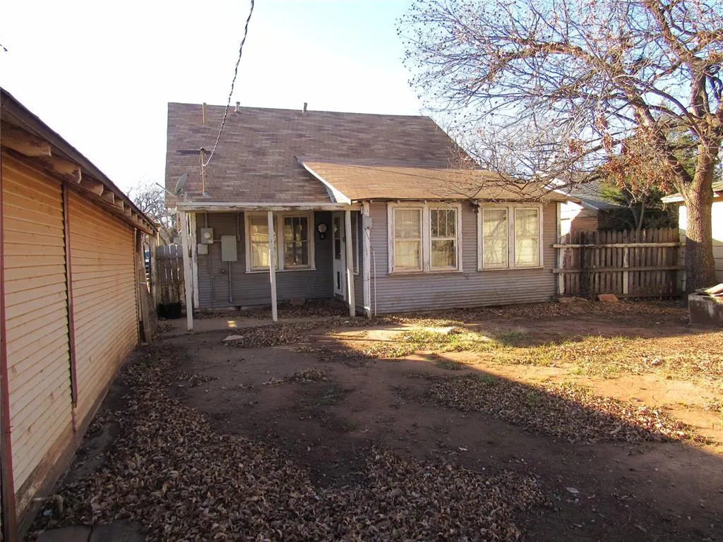 Photo 16 — 1424 N Lee Street, Altus, OK 73521