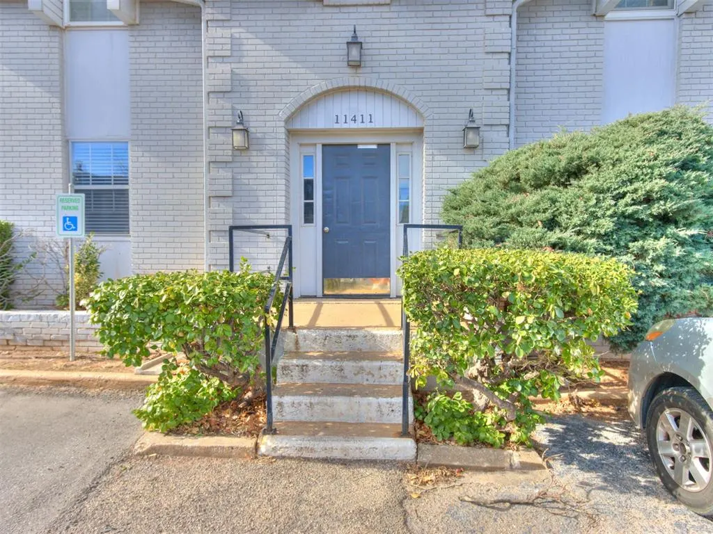 Photo 2 — 11411 N May Avenue A, Oklahoma City, OK 73120