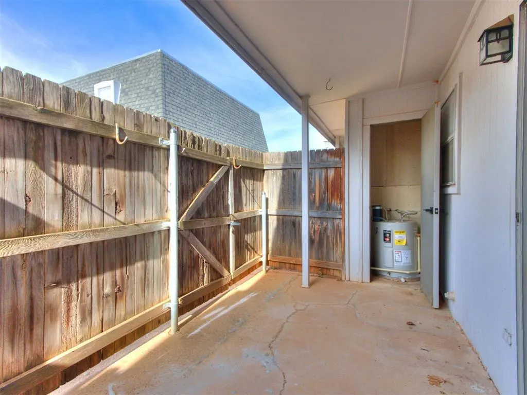 Photo 4 — 11411 N May Avenue A, Oklahoma City, OK 73120