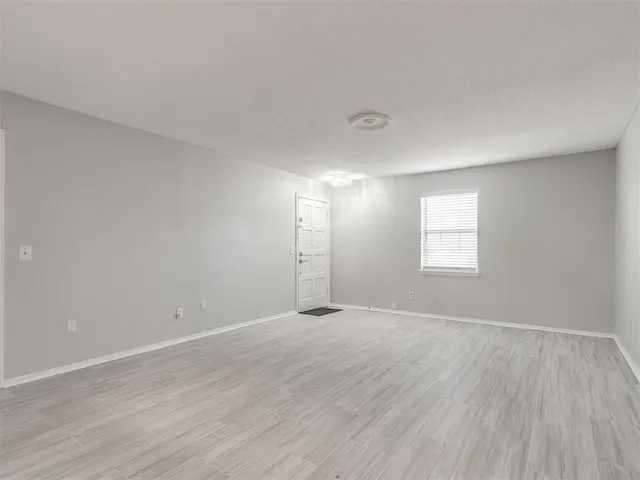 Photo 7 — 11411 N May Avenue A, Oklahoma City, OK 73120