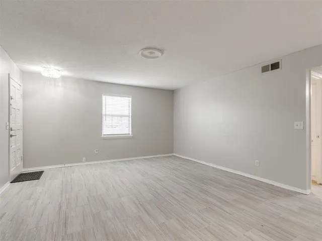 Photo 8 — 11411 N May Avenue A, Oklahoma City, OK 73120