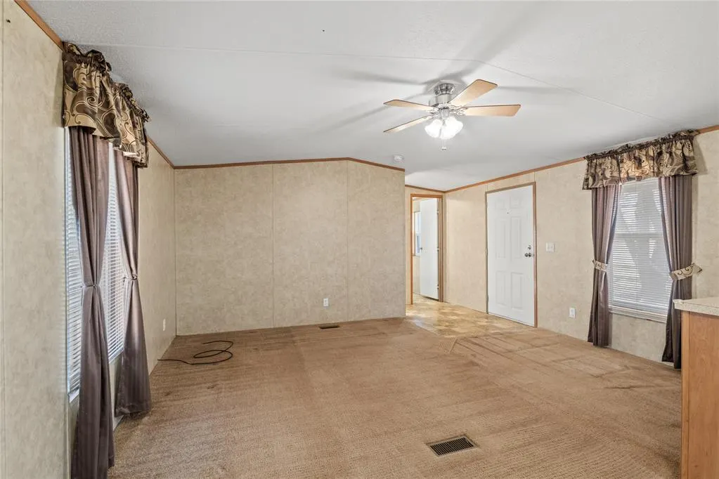 Photo 8 — 723 S 3rd Street, Kingfisher, OK 73750
