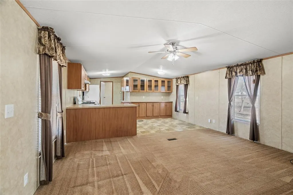 Photo 9 — 723 S 3rd Street, Kingfisher, OK 73750
