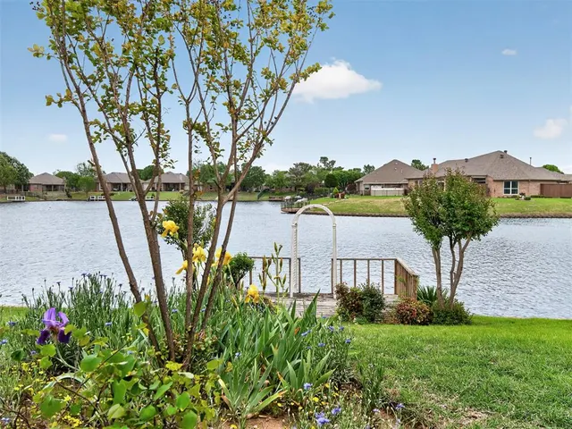 Photo 3 — 7220 Green Meadow Lane, Oklahoma City, OK 73132