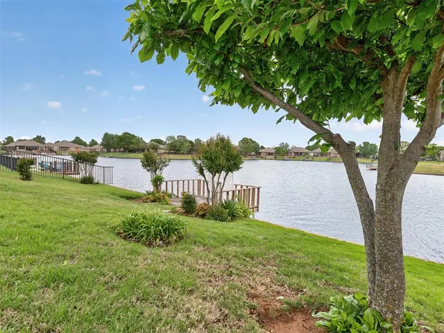 Photo 4 — 7220 Green Meadow Lane, Oklahoma City, OK 73132