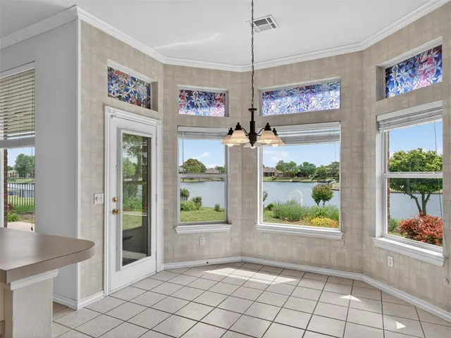 Photo 7 — 7220 Green Meadow Lane, Oklahoma City, OK 73132