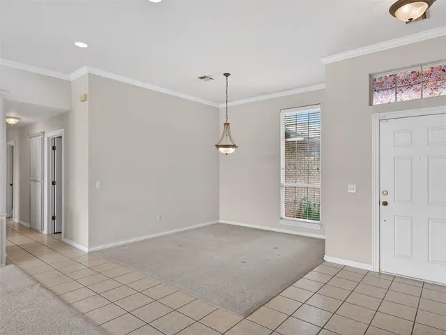 Photo 8 — 7220 Green Meadow Lane, Oklahoma City, OK 73132