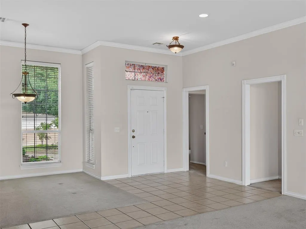 Photo 9 — 7220 Green Meadow Lane, Oklahoma City, OK 73132