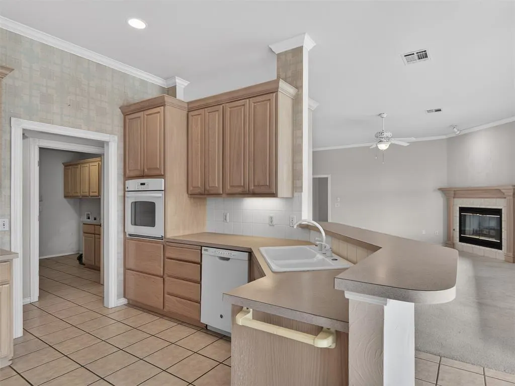 Photo 12 — 7220 Green Meadow Lane, Oklahoma City, OK 73132