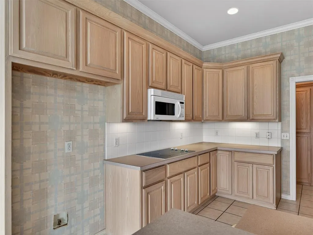 Photo 13 — 7220 Green Meadow Lane, Oklahoma City, OK 73132