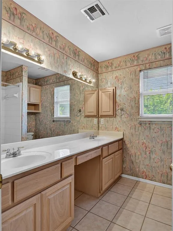 Photo 18 — 7220 Green Meadow Lane, Oklahoma City, OK 73132