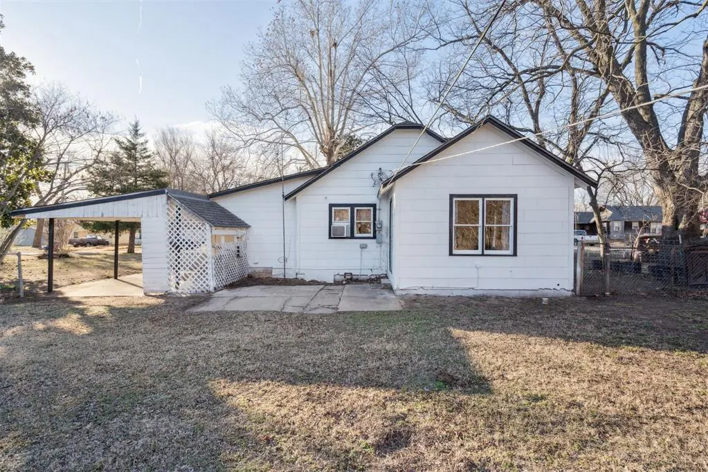 Photo 42 — 111 W Nabor Road, Marlow, OK 73055