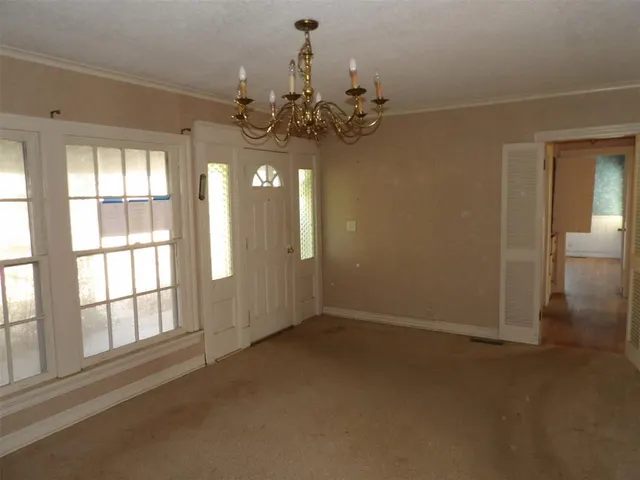 Photo 2 — 5804 NW 57th Street, Warr Acres, OK 73122
