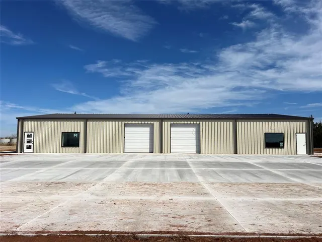 Front exterior — 500 S Symes Lane, Mustang, OK 73064
