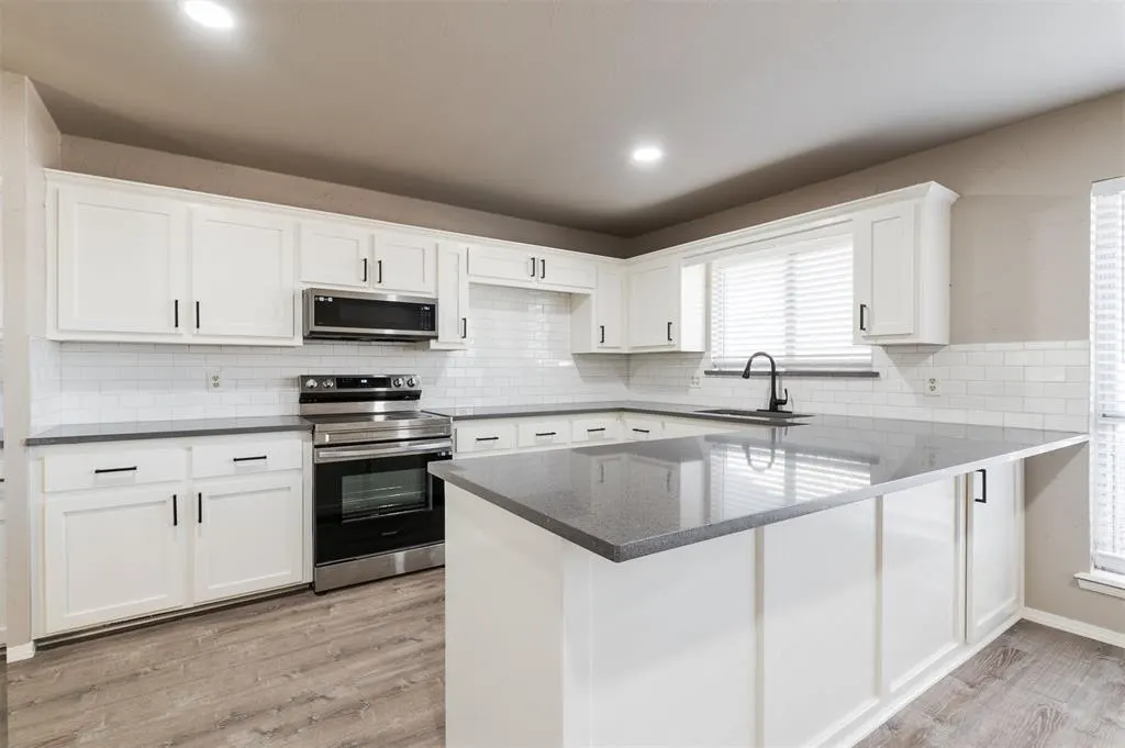 Photo 9 — 12205 Cork Road, Oklahoma City, OK 73162