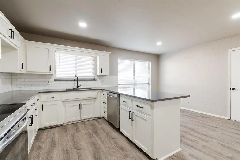 Photo 12 — 12205 Cork Road, Oklahoma City, OK 73162