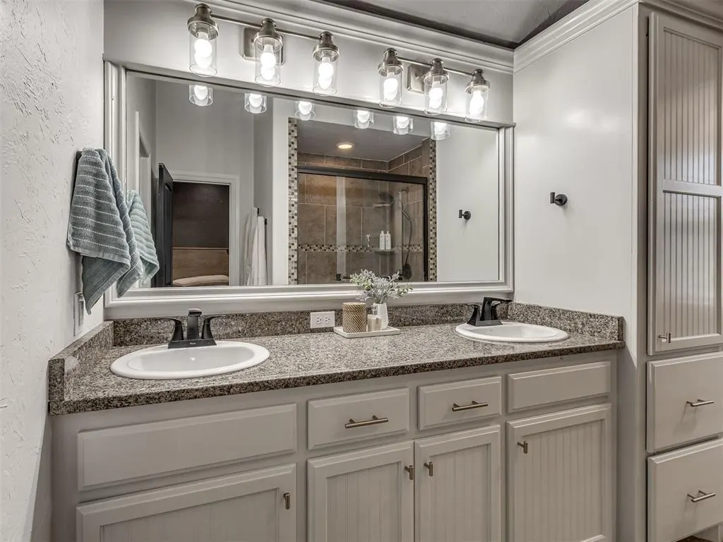 Photo 29 — 3209 SE 33rd Street, Moore, OK 73160