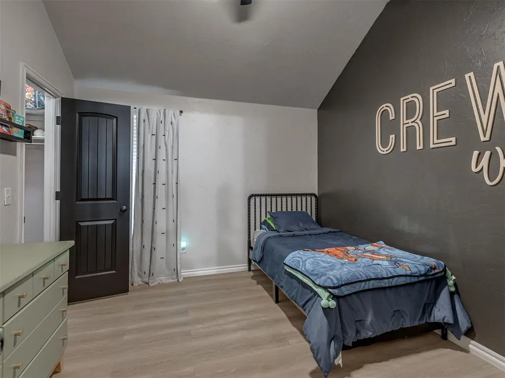 Photo 9 — 3209 SE 33rd Street, Moore, OK 73160