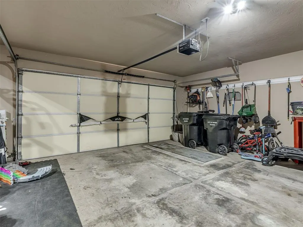 Photo 40 — 3209 SE 33rd Street, Moore, OK 73160