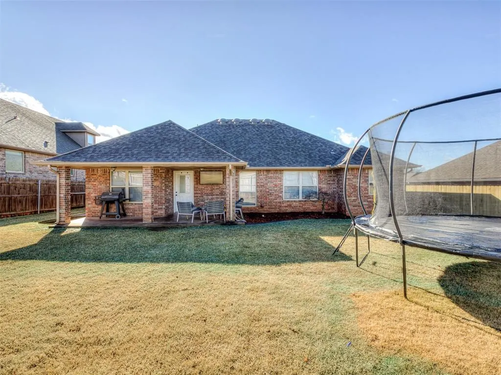 Photo 41 — 3209 SE 33rd Street, Moore, OK 73160