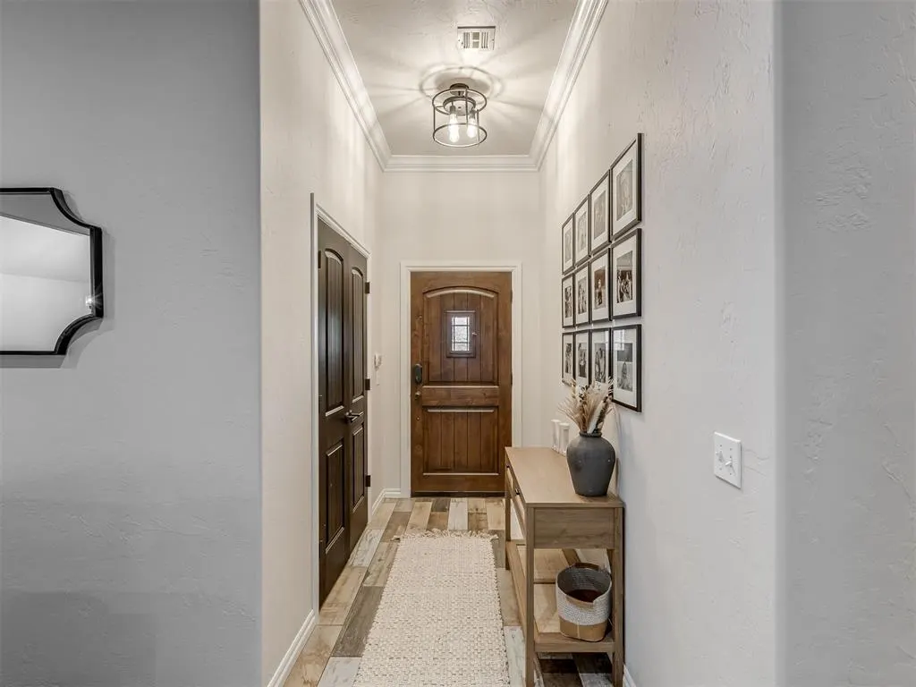 Photo 2 — 3209 SE 33rd Street, Moore, OK 73160