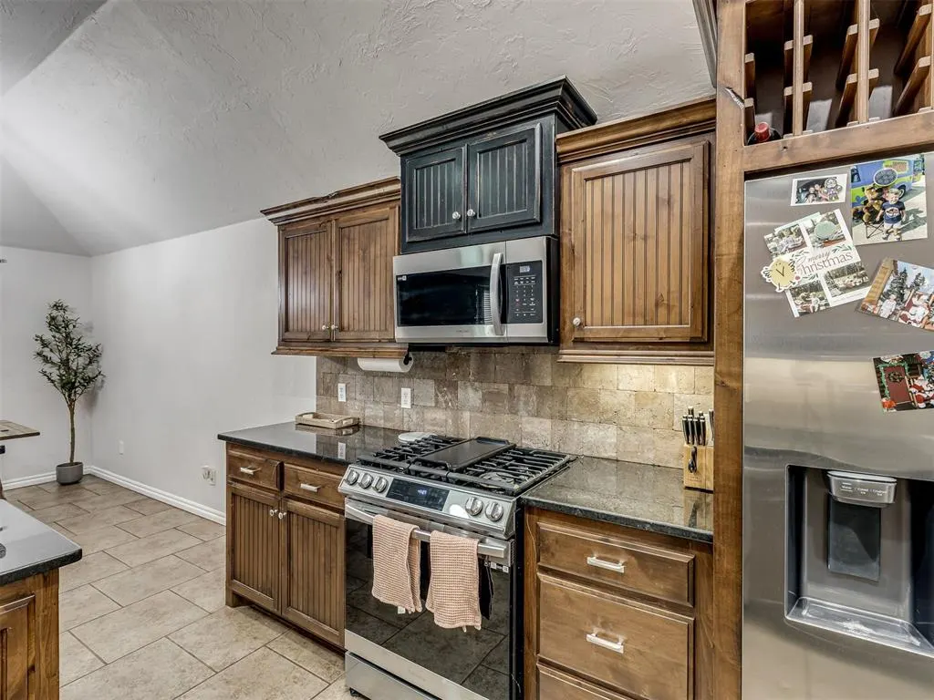 Photo 21 — 3209 SE 33rd Street, Moore, OK 73160
