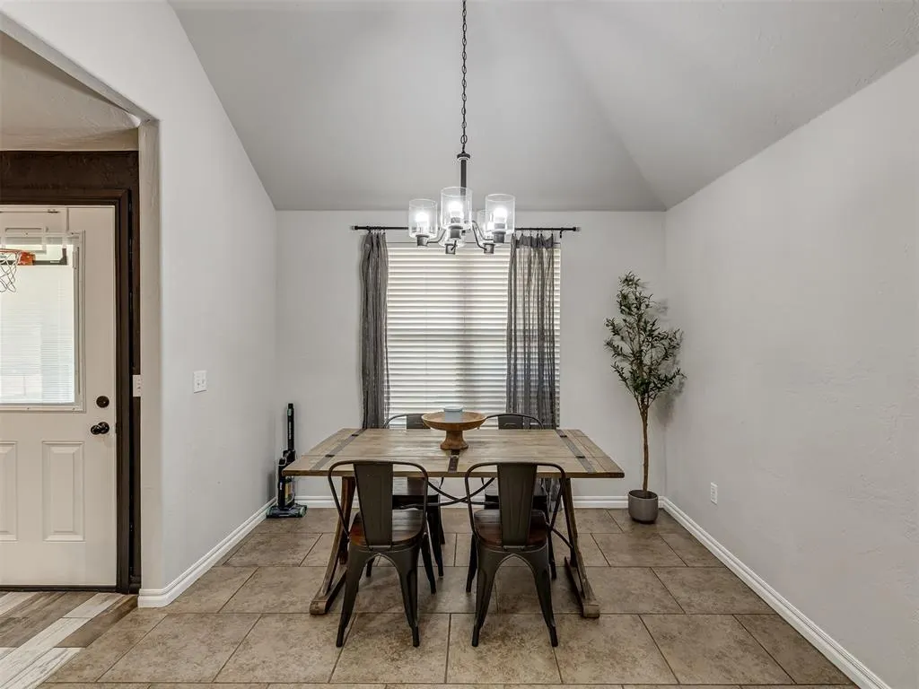Photo 22 — 3209 SE 33rd Street, Moore, OK 73160