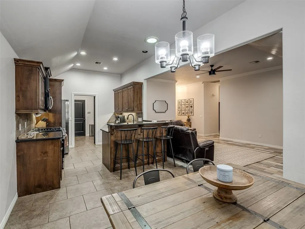 Photo 23 — 3209 SE 33rd Street, Moore, OK 73160