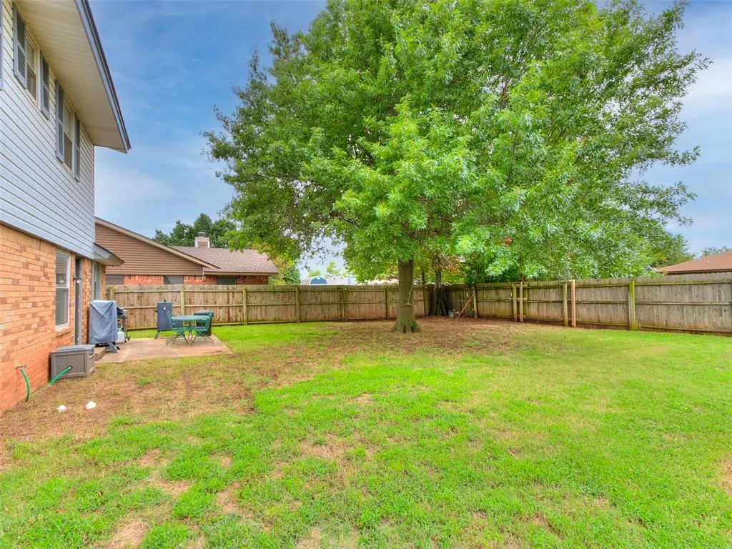 Photo 5 — 805 Mallard Avenue, Edmond, OK 73003